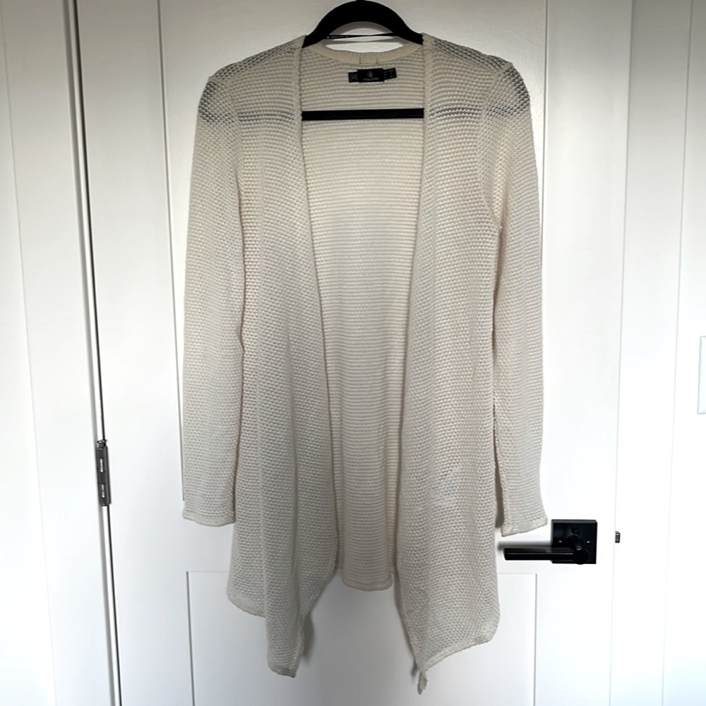 Knitted sweater cream